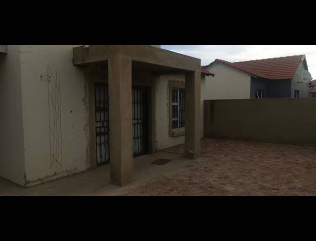 2 BEDROOM HOUSE FOR SALE IN SHARON PARK